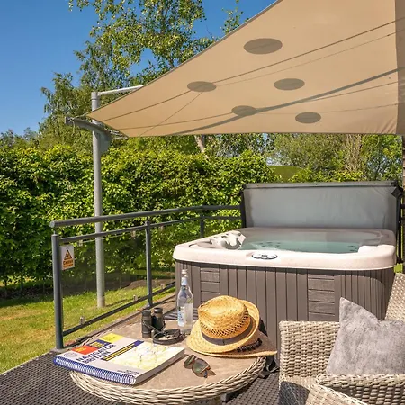Kingsdale Luxury Pod With Hot Tub At Fell View Park * 커크비로즈데일
