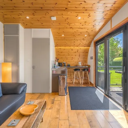 아파트 Kingsdale Luxury Pod With Hot Tub At Fell View Park 커크비로즈데일