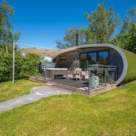 Kingsdale Luxury Pod With Hot Tub At Fell View Park 커크비로즈데일